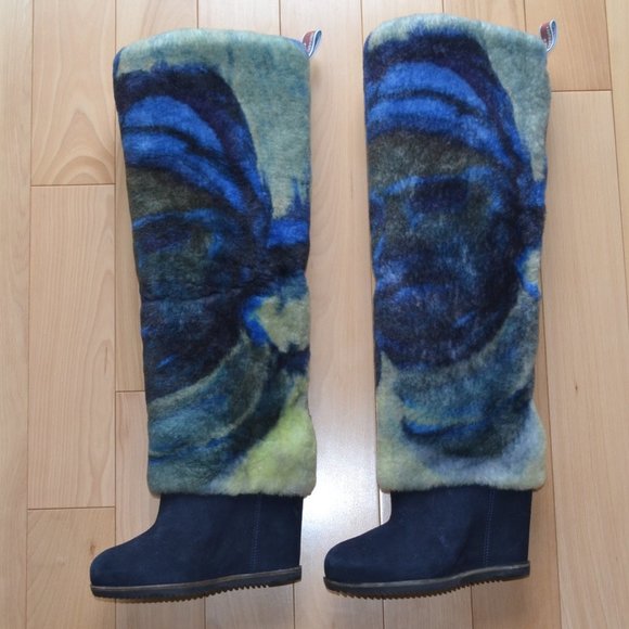 UGG x Claire Tabouret Fluff Winter Heeled Boots - Picture 1 of 8